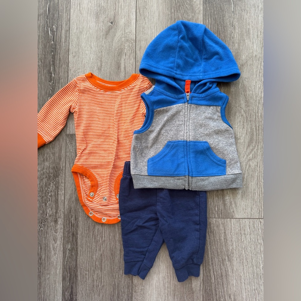 Carters 3 Piece Newborn Outfit